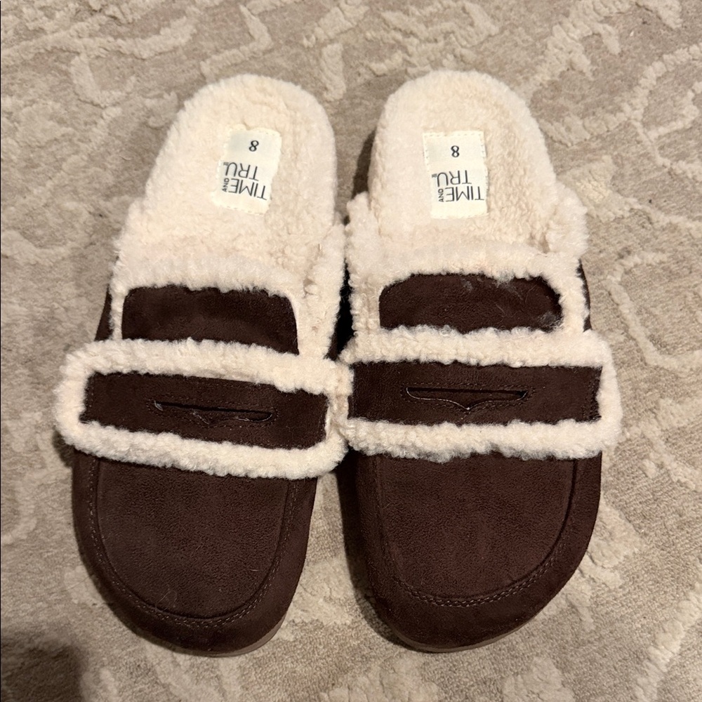 Time and Tru Brown and Cream Faux-Shearling Slip-On Slippers
